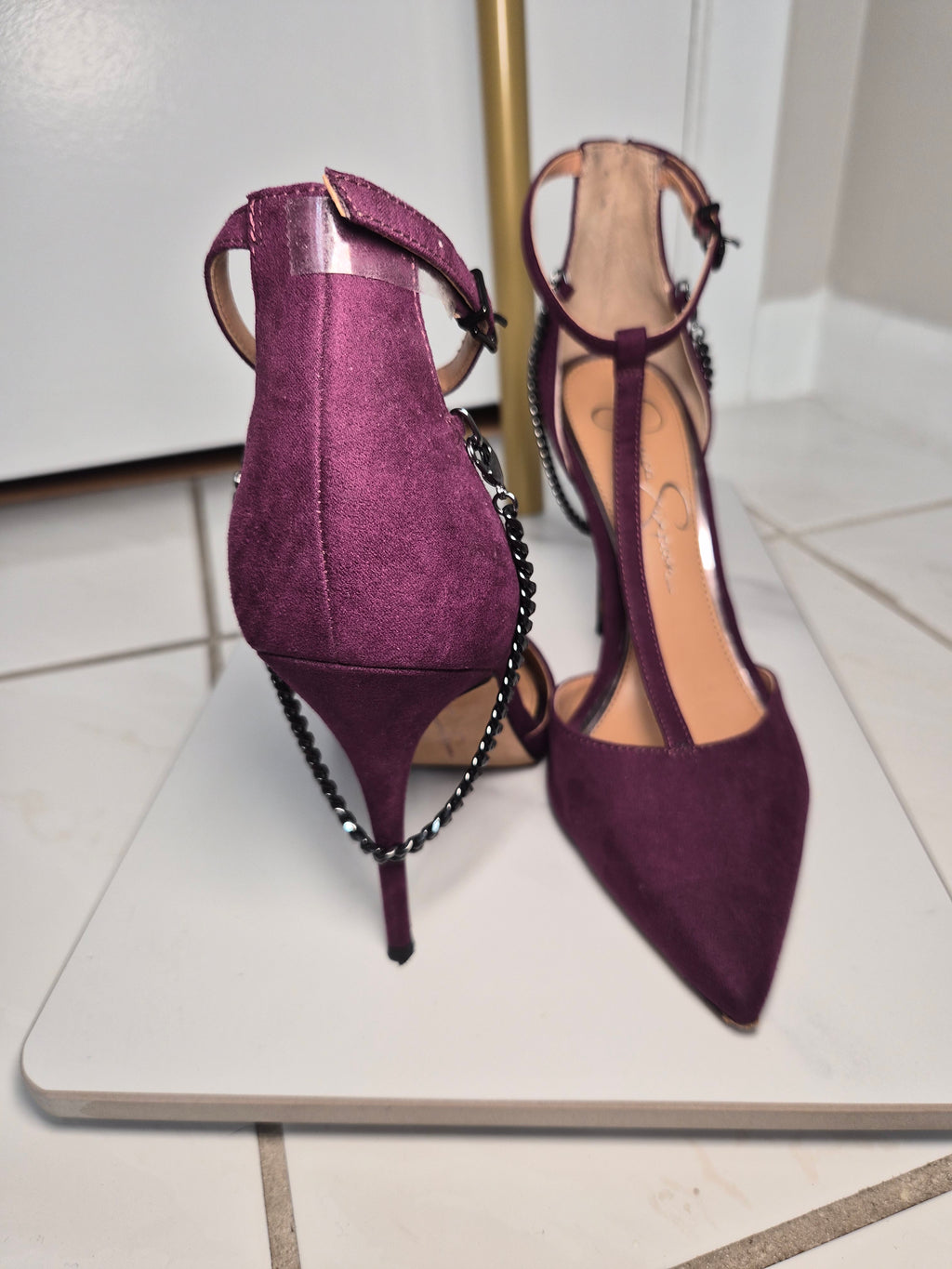 Jessica Simpson Wintelle Suede T-Strap Pumps — Size 7.5