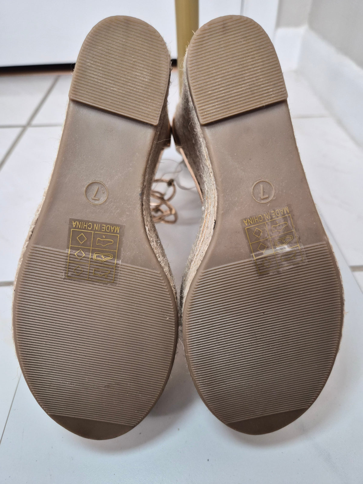 So Me Rose Gold Metallic Clear Strap Lace-Up Espadrille Platform Wedge Sandals size 7