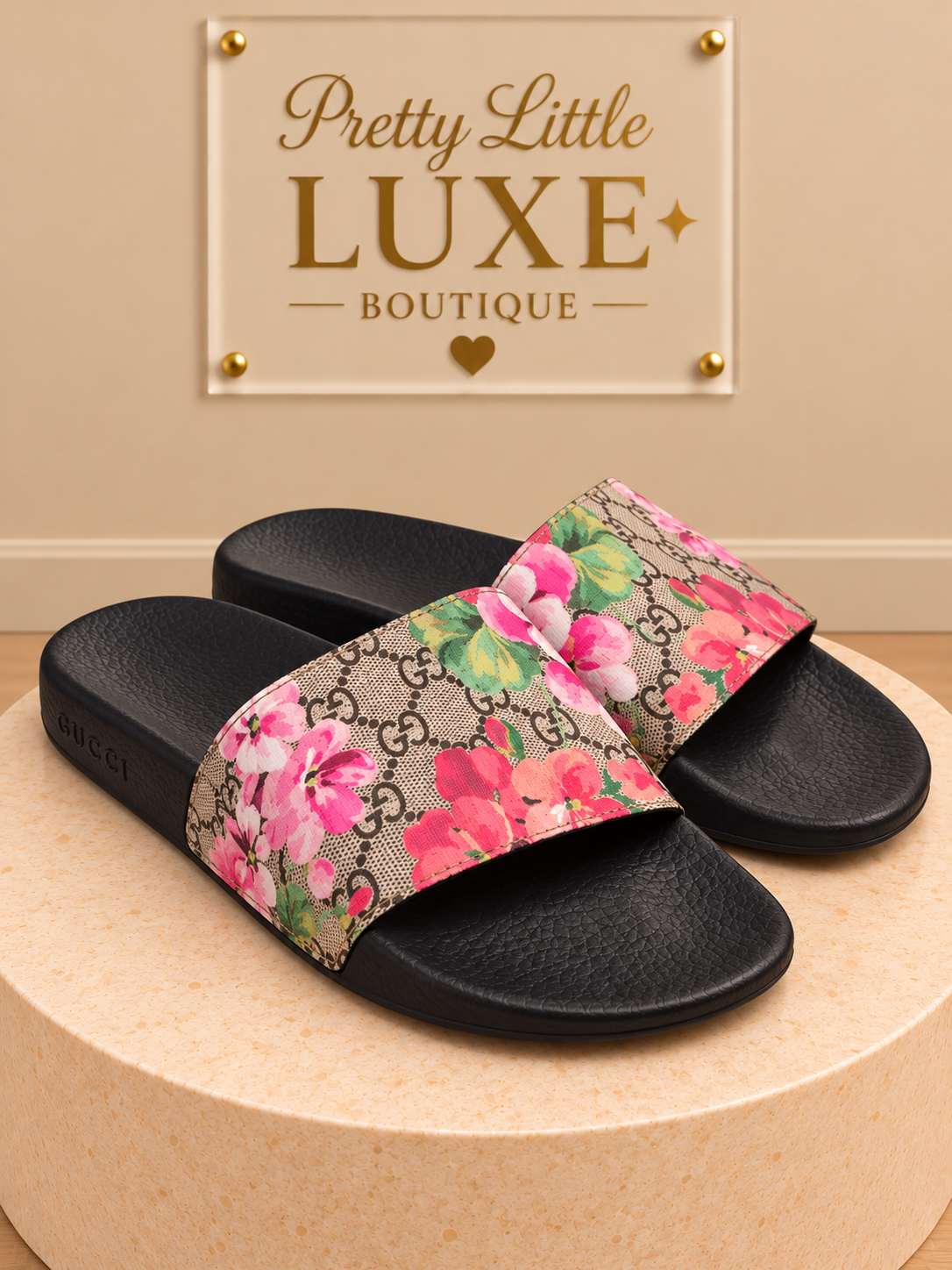 Gucci GG Blooms Supreme Monogram Canvas Pursuit Pool Slide Sandals